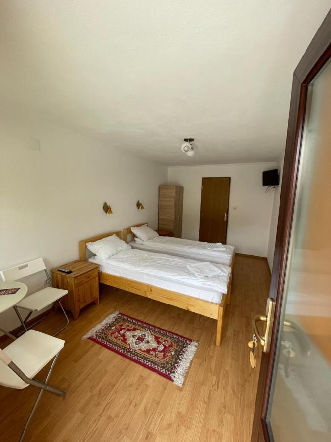 Evelyn Panzio Hotel Corund  Buitenkant foto